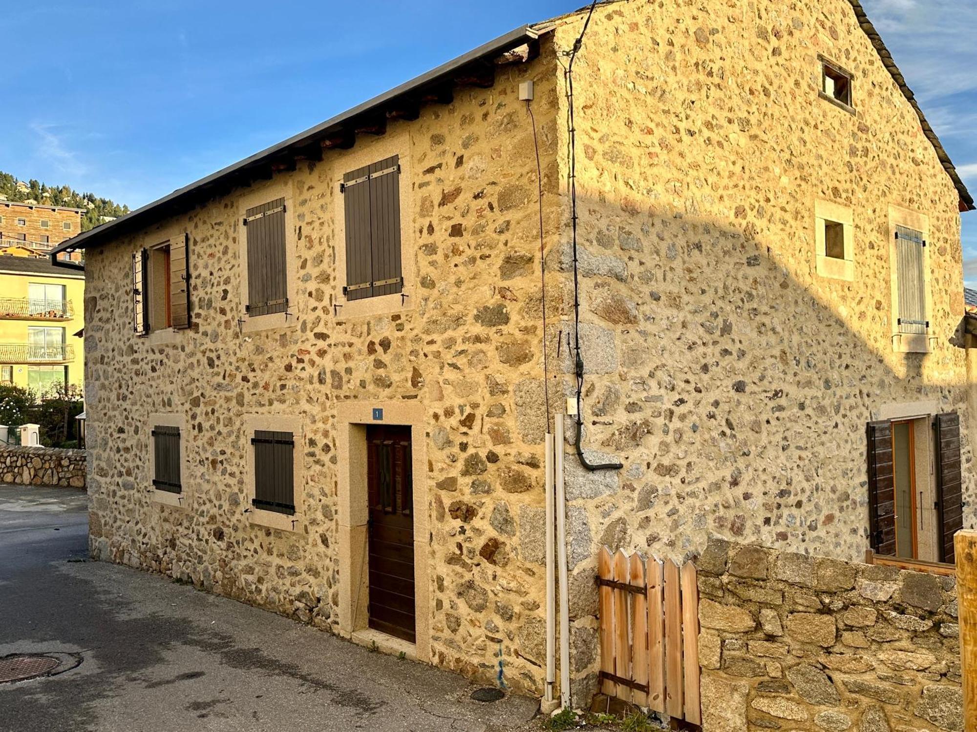Maison Au Coeur Des Angles Exterior photo